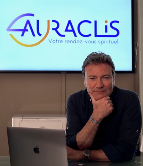 Auraclis, voyance par téléphone